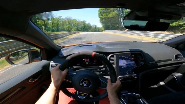 LA RENAULT MEGANE RS ULTIME 300ch - en 1 Minute !! смотреть онлайн