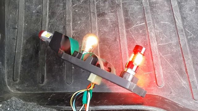 Сравнение светодиодных ламп P21/5W двух разных китайских производителей смотреть онлайн