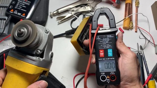 Ampe kềm Zoyi ZT- QB9. Test thử vài chức năng !!! смотреть онлайн