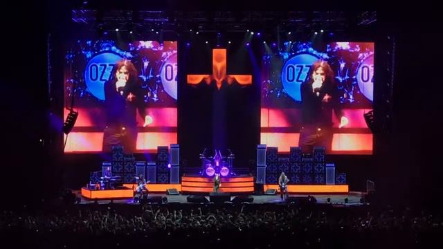 Ozzy Osbourne - Road to nowhere смотреть онлайн