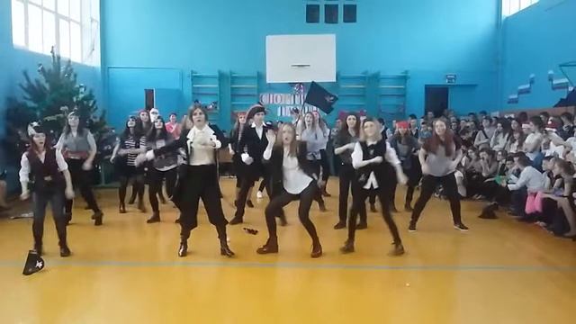 Джони Депп, Кира Найтли, Орландо Блум смотреть онлайн