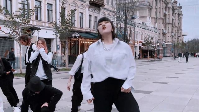 [KPOP IN PUBLIC | ONETAKE] Stray Kids(스트레이 키즈) "Double Knot" | Dance cover by Silver Moon смотреть онлайн
