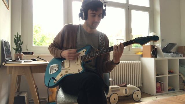 Impro54 cheesy indie surf guitar with DevilSpring VST reverb and Jazzmaster смотреть онлайн