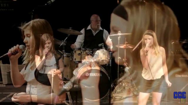 Love Story Taylor Swift Cover (please put down the mic) смотреть онлайн
