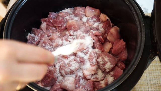 Как приготовить тушенку из свинины в мультиварке ? самый простой рецепт тушенки в домашних условиях смотреть онлайн