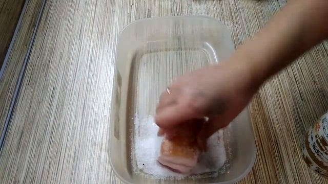 Солим сало с чесноком. Друзья в восторге! смотреть онлайн