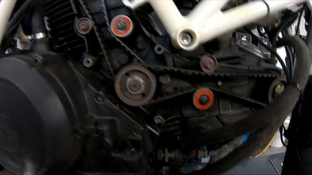 Ducati 750 Sport - Changing Timingbelt / Timelaps