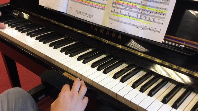 Piano improvisación en modo dórico y frigio смотреть онлайн