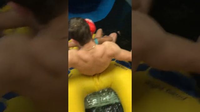 Отдых в аквапарке ??? смотреть онлайн