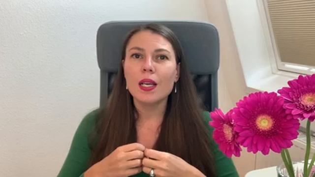 Почему мужчины любят блондинок и (не) любят умных женщин смотреть онлайн