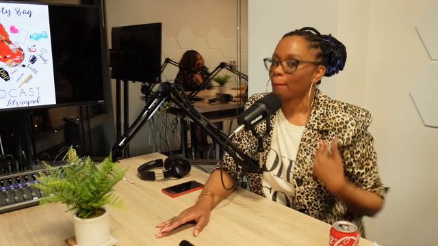 Midweek Cookie Crumble смотреть онлайн