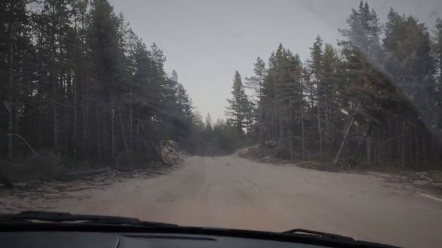 Сквозь КОЛЬСКИЙ ПОЛУОСТРОВ / Неустановленное Лицо