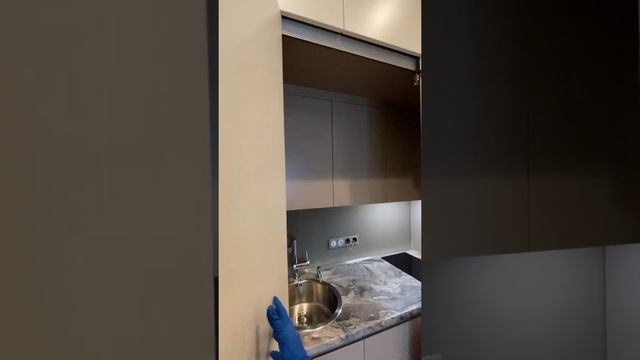 Кухня - шкаф. Как скрыть грязь на кухне - спрятать ее в шкаф. смотреть онлайн