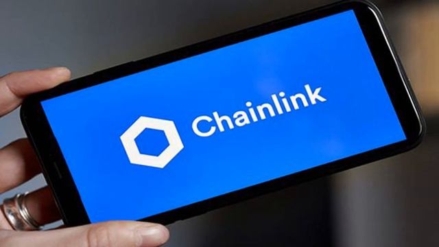 Blockchain Data Provider Chainlink Launches Programs to Reduce Costs Ahead of Staking of Its Token смотреть онлайн