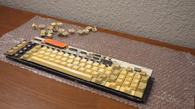 The Trash Picked Compaq Portable 1! - Overview, Cleaning, and Diagnosis (Part 1) смотреть онлайн