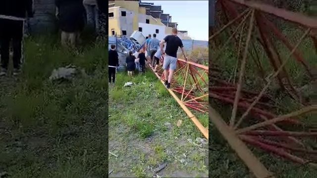 [ Альбом ]
Строительный кран рухнул в Новосибирске: погибла 57-летняя крановщица, повреждены 8 автом смотреть онлайн