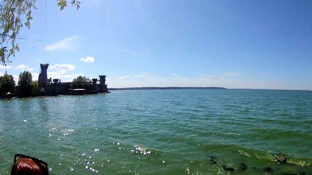 Куда поехать на выходном 2020. зеленая вода, плохие дороги , недостроенный замок Украина 2020 смотреть онлайн