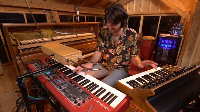MEZERG - CHALET LIVE смотреть онлайн