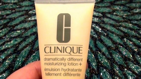 Clinique Dramatically Different Moisturizing Lotion..REVIEW