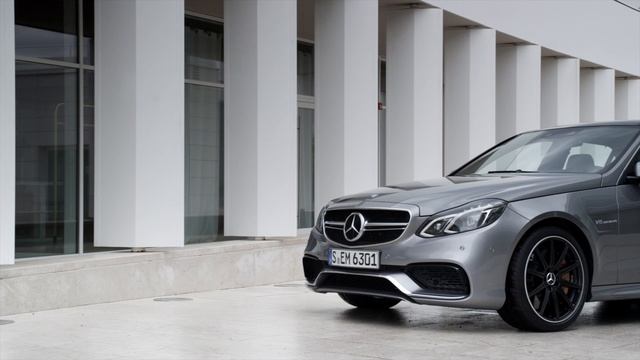 2013 - 2014 Mercedes-Benz E63 AMG Sedan
