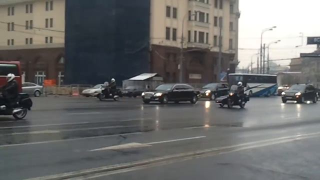 Кортеж на дорогах Москвы смотреть онлайн