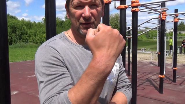 Упражнения на спортивной площадке про которые нужно знать. смотреть онлайн