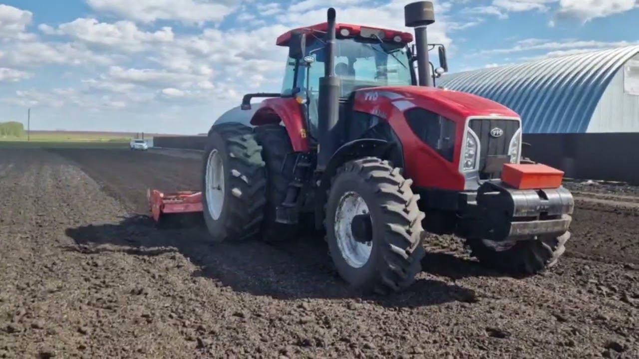 Подготовка почвы для овощных культур  Вертикальная фреза KUHN HRB. Китайский трактор YTO LX2404.
