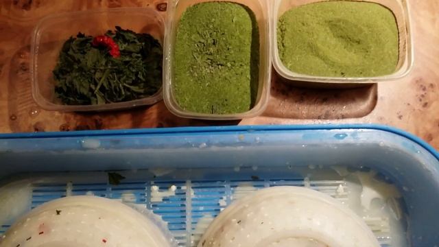 Сварить сыр из старого молока? Если надо-то можно! смотреть онлайн