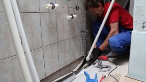 17 Монтаж узла распределения воды