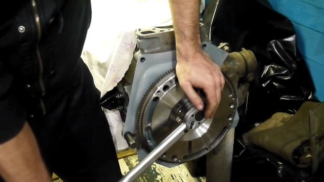 Ребилд 2020. Совмещение каналов ГБЦ и ресивера. Установка маховика и сцепления смотреть онлайн