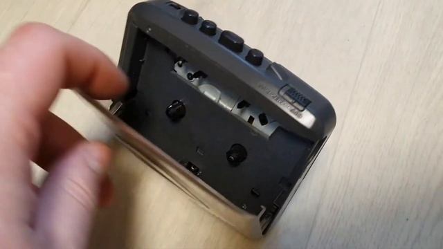 Avito. Легендарный Кассетный плeер Sоny Walkman wм-fх195 fм/аm радиo смотреть онлайн