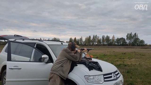 Безопасно ли стоять голой попой к дробовому выстрелу на расстоянии 100 метров? смотреть онлайн