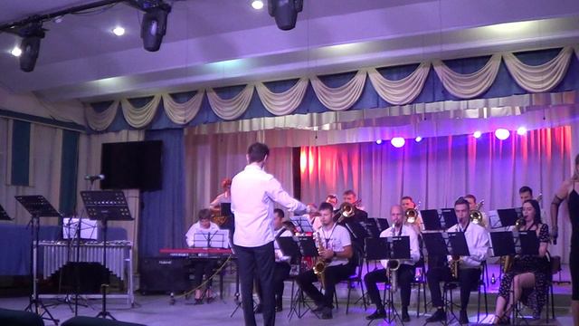Big Band ERA-What A Difference A Day Made (Mariya Grever)