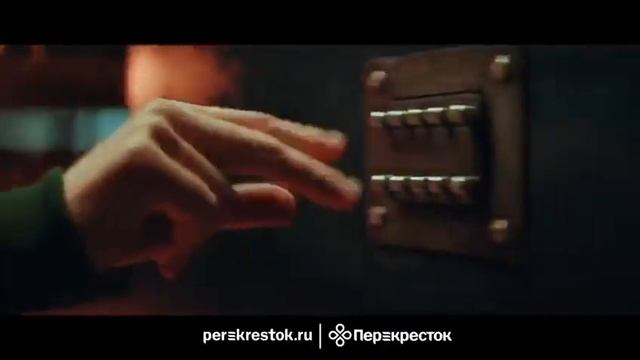 Picking and sorting goods by using U2 in Russian Supermarket смотреть онлайн