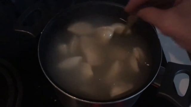 Варю вареники 37 секунд (очень вкусные!!! !!) смотреть онлайн