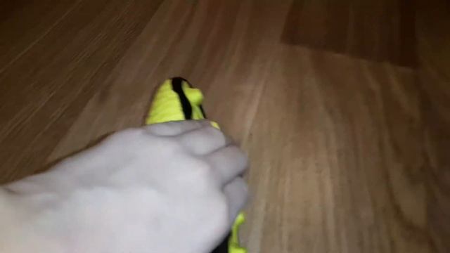Как ухаживать за бутсами смотреть онлайн
