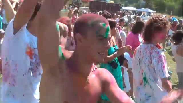 Holi Festival in Kazakhstan смотреть онлайн