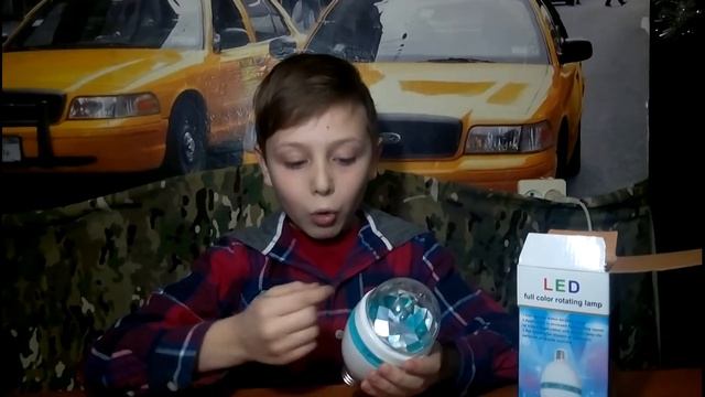 Светодиодный Диско шар,Цветомузыка LED Magic Ball Light смотреть онлайн