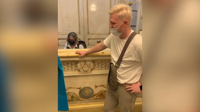 По дороге на фабрику смотреть онлайн