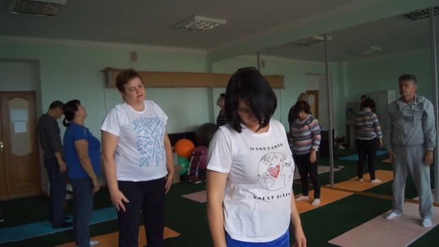 Занятия йогой в санатории Лаба смотреть онлайн