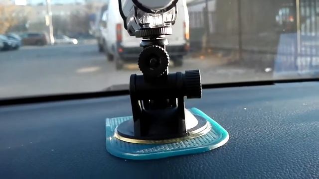 Как закрепить видео камеру в машине. Работа в такси. смотреть онлайн