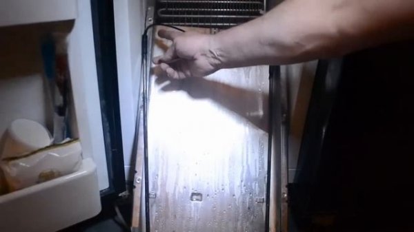 Side by Side Fridge freezer Tripping Electrics / Earth Leakage Trip + Air diffuser @ 1 minute 30