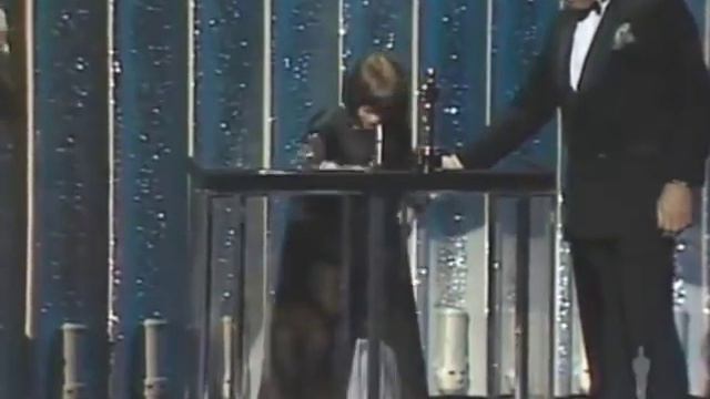 Linda Hunt Wins Supporting Actress: 1984 Oscars