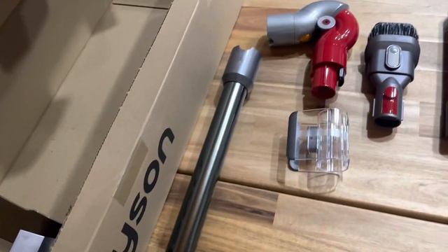 DYSON V15 DETECT ABSOLUTE KUTU AÇILIMI Ve DENEME | BU NE BÖYLE ?