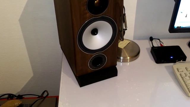 Monitor Audio BX2 pushing hard with a Yamaha P3500S смотреть онлайн
