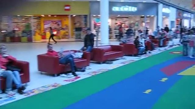 Детская площадка в Меге смотреть онлайн