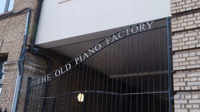 Primrose Hill | London смотреть онлайн