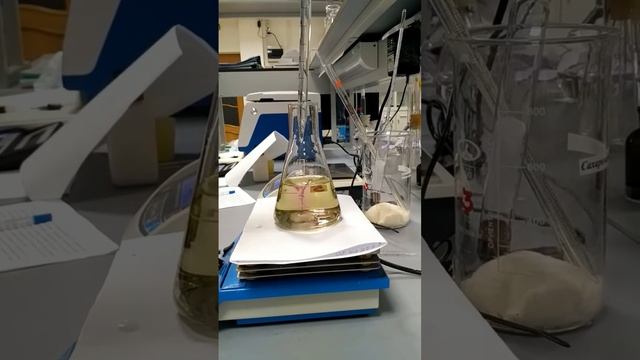 Титрование. Определение азота методом Кьельдаля. смотреть онлайн