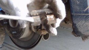 Nissan Tiida  замена задних колодок