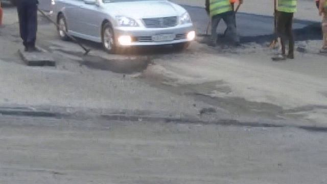 Укладка асфальта во Владивостоке.